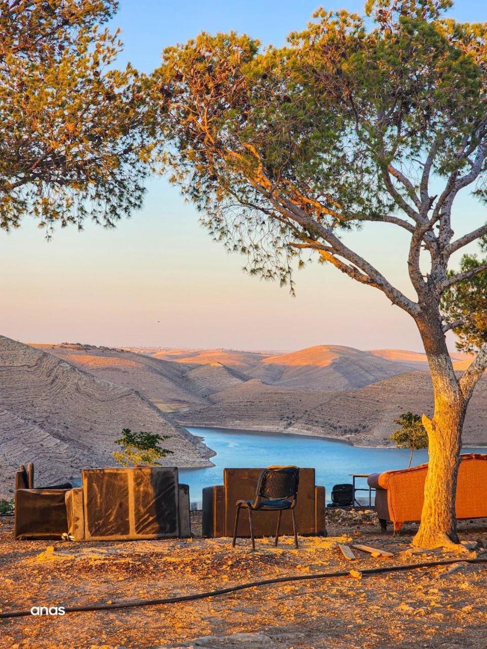 Wadi Al-Wala View Camp Hotel Madaba Ngoại thất bức ảnh